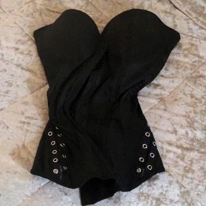 PRINCESS POLLY- BLACK LACE CORSET TOP (XSMALL)